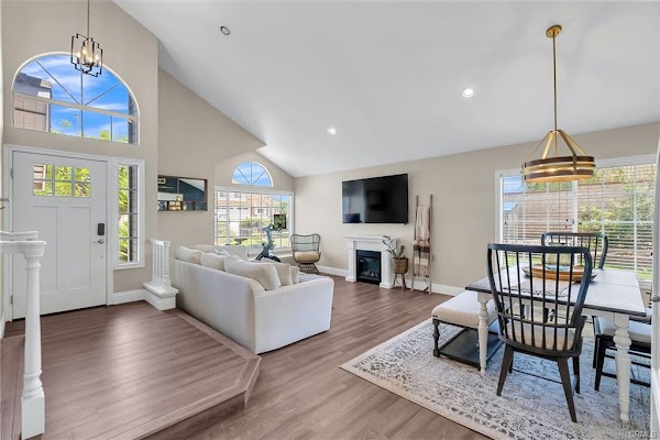 117 Juniperhill Lane, Riverside, CA 92506