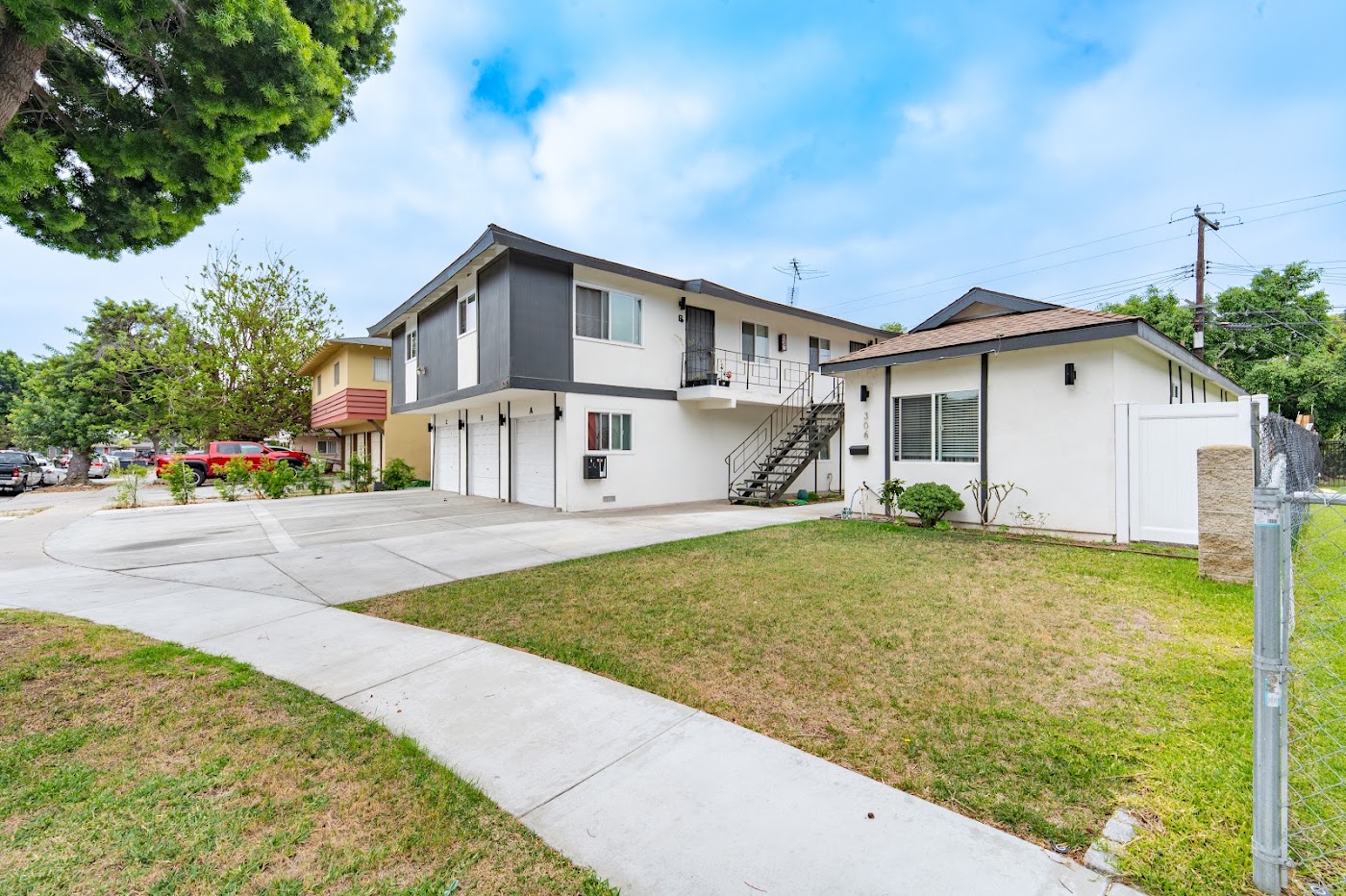 308 S Laurel