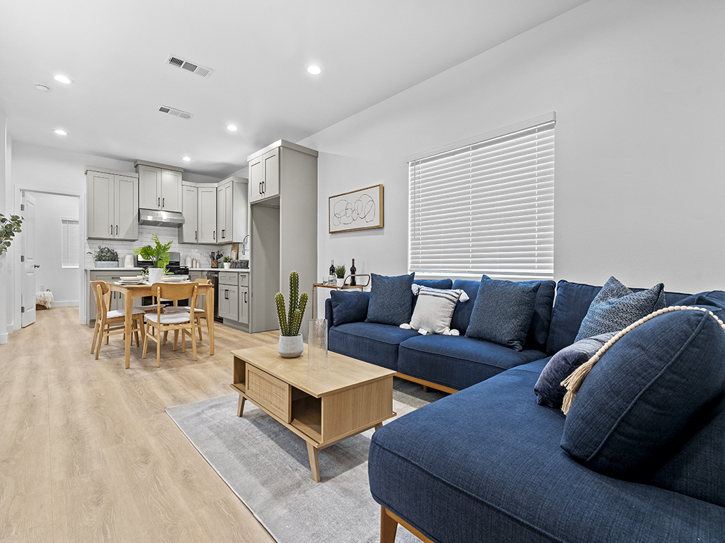 308 S Laurel