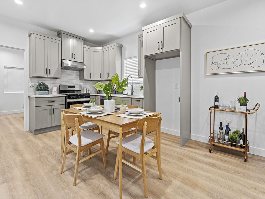 308 S Laurel