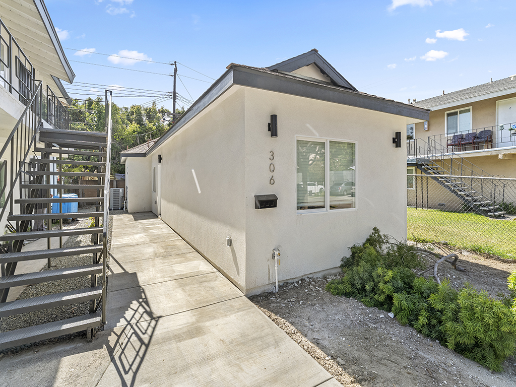 308 S Laurel