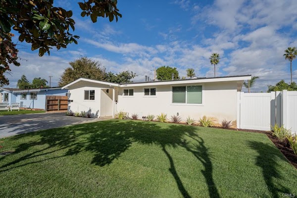 644 Seal Street, Costa Mesa, CA 92627