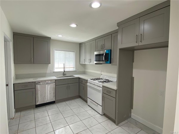 122 S Cherry Street, Anaheim, CA 92805