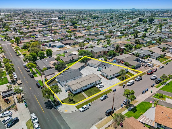 13154 Cedar St, Westminster, CA 92683