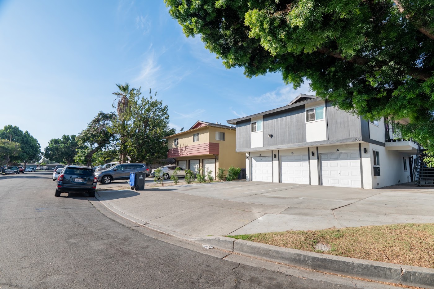 308 S Laurel