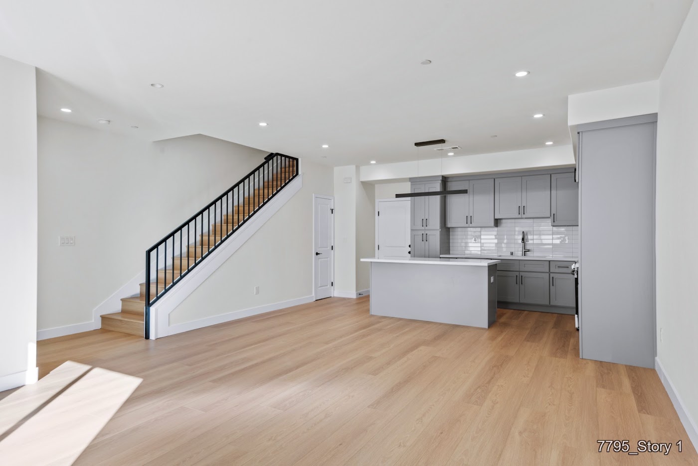 7791 - 7797  15th street